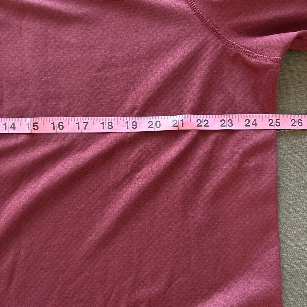 The North Face Men's burgundy Long Sleeve Tee. XL